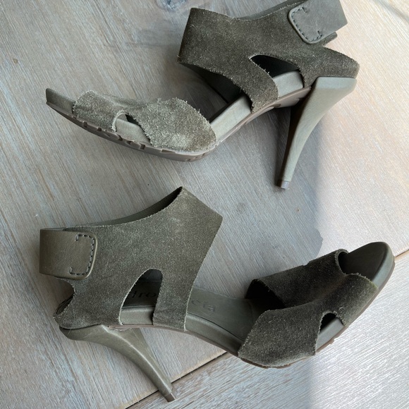 Olive Green Pedro Garcia Slingback Heel - Picture 6 of 12